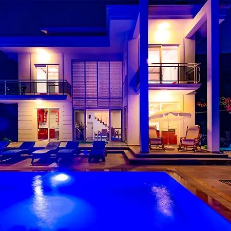 Unique C - 4 Bedroom Private In Quiet Area Of Ovacik *