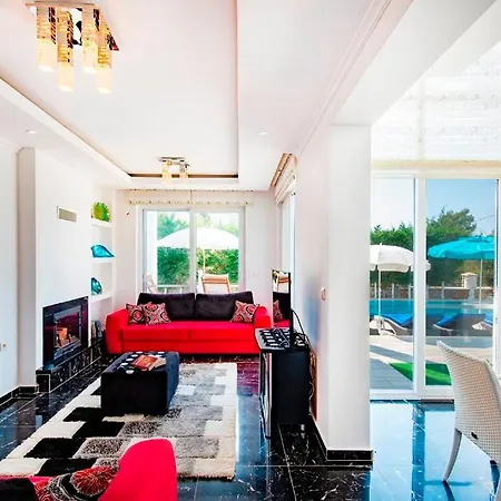 Βίλα Unique C - 4 Bedroom Private In Quiet Area Of Ovacik *