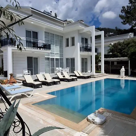 Βίλα Unique C - 4 Bedroom Private In Quiet Area Of Ovacik *
