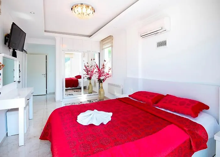 Unique C - 4 Bedroom Private In Quiet Area Of Ovacik Vila Fethiye