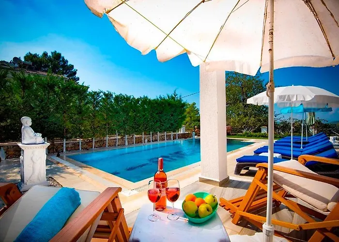 Vila Unique C - 4 Bedroom Private In Quiet Area Of Ovacik *