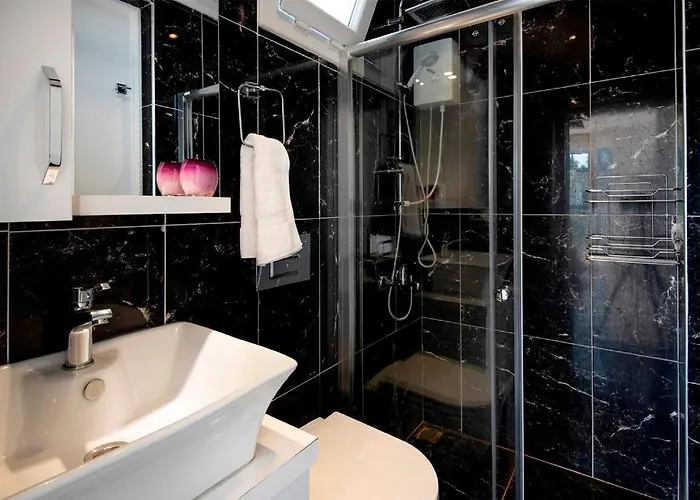 Unique C - 4 Bedroom Private In Quiet Area Of Ovacik