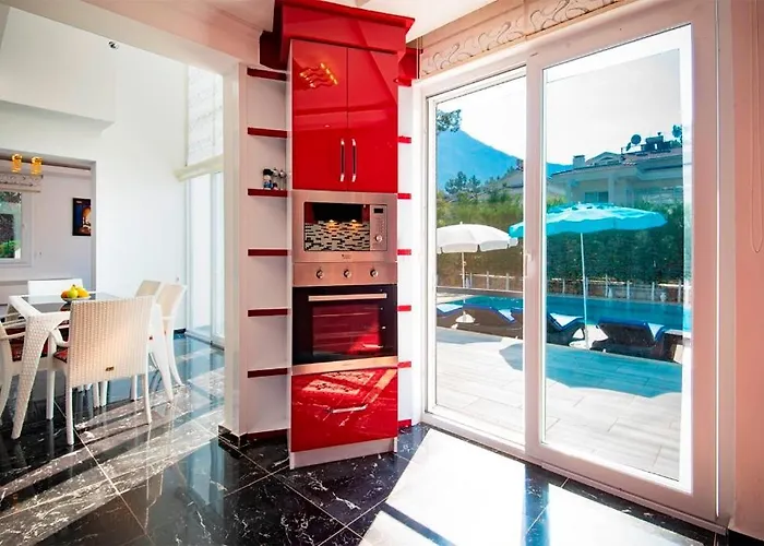 Unique C - 4 Bedroom Private In Quiet Area Of Ovacik Villa